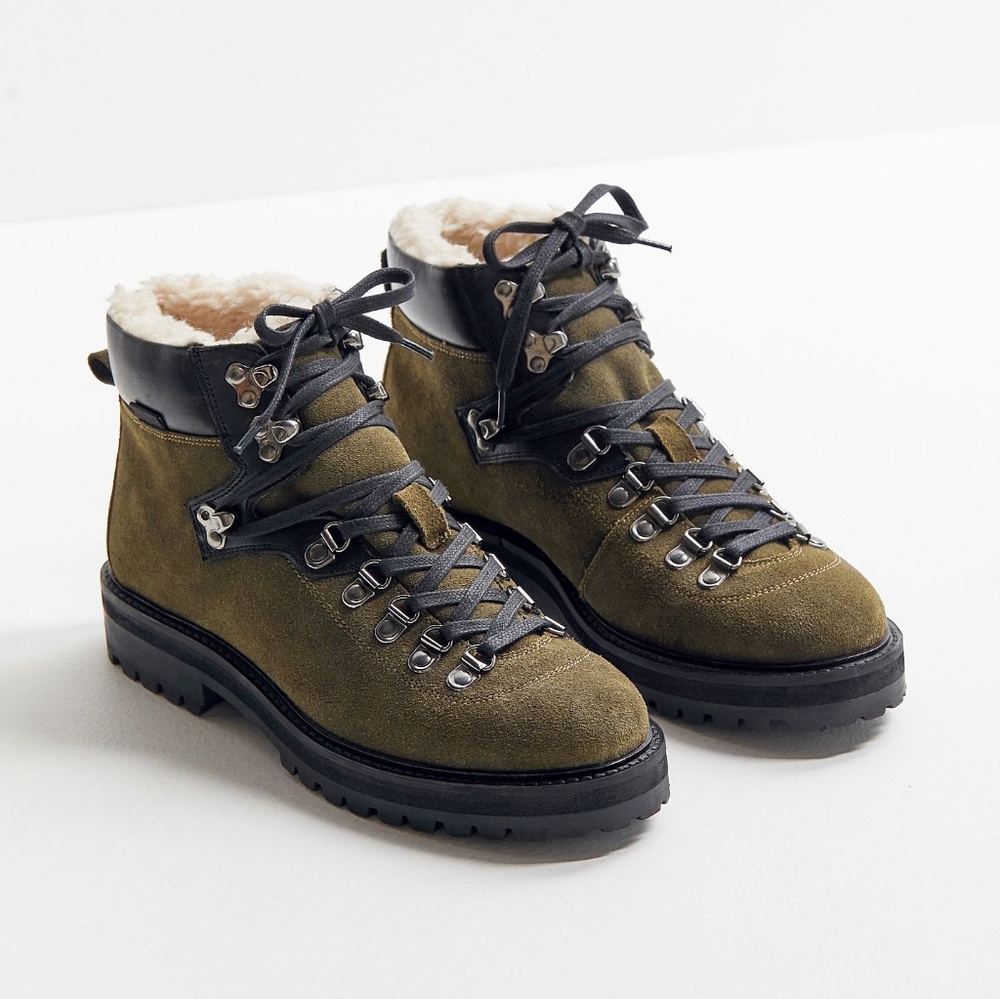 UO WOMAN'S BAILEY HIKER BOOT - Picture 4 of 6